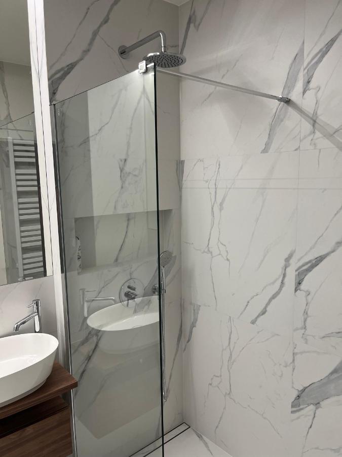 Warsaw Home Suites Apartment *