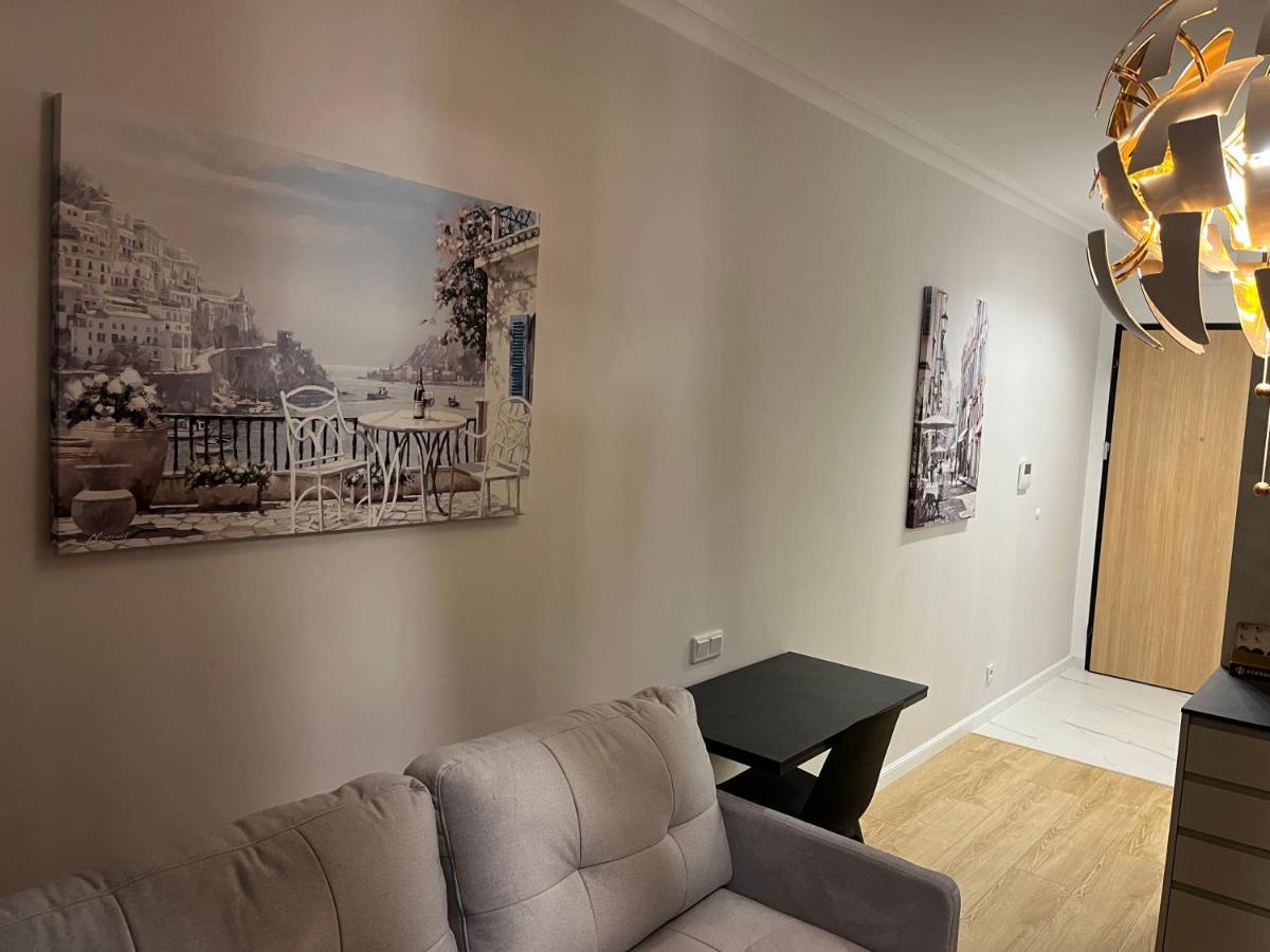 Warsaw Home Suites Apartment *